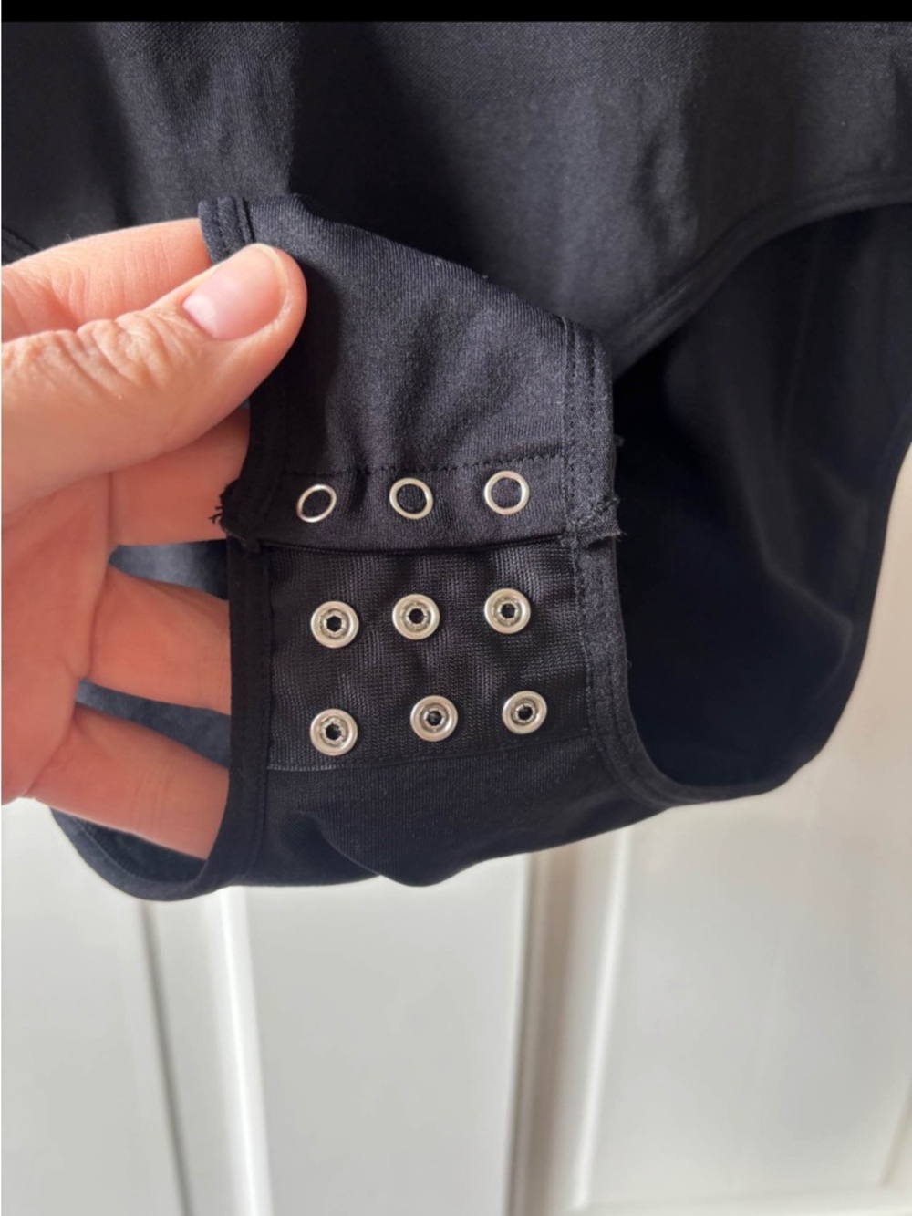 New! Shapermint Short Sleeve Bodysuit - Picture 5 of 5